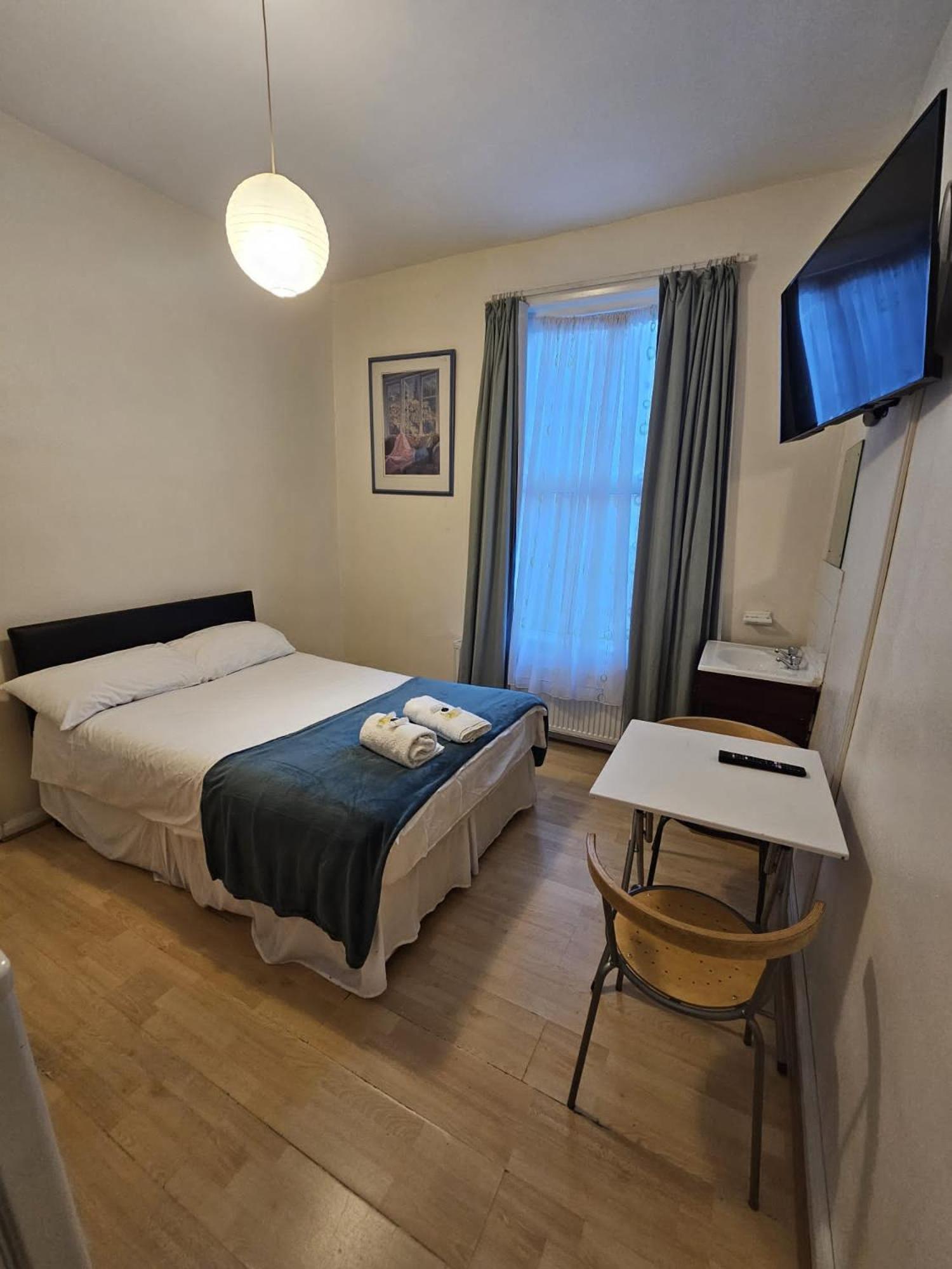 Bruce Rooms Лондон Екстериор снимка